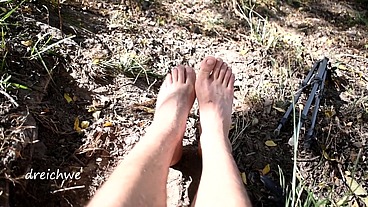 Fetish feet in the sun