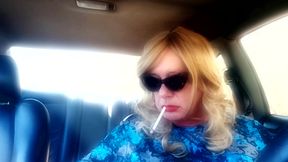 BLONDE IN BLUE VS120 MENTHOL CAR SMOKE