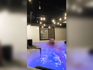 Cute Chap Dances in Sexy Tub