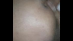 Masajeando mi pene y ano con cremita
