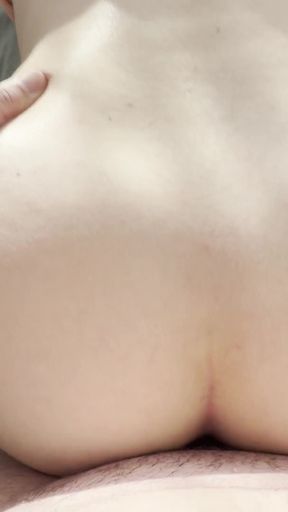 BIG Ass Latina Make Guy Cum Inside Pussy Accidentally - Big Booty Riding   Clip 1