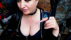 Kinky Girl Gives Nasty Instructions