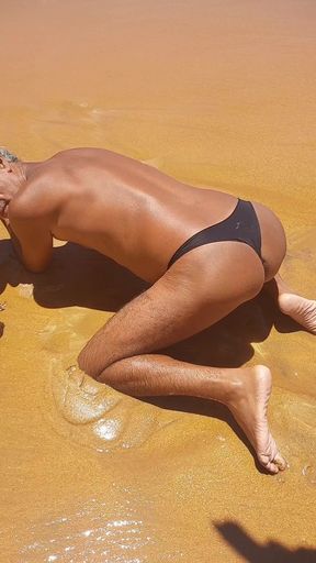 Ladysilva on the beach showing off her hot ass in panties