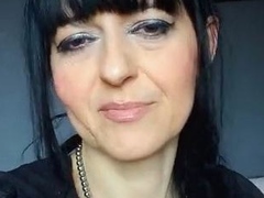 Hot brunette from squirt masturbating on webcam