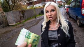 ”I'm attracted to blonde Stepmommies & I bumped into Suzi Grande on the streets”