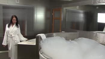 Sultry Sammy A Bubbles Over in Steamy Bathtub Delight
