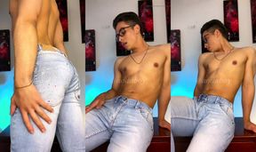 Kyle Is Very Sensual