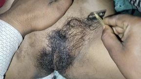 Bhabi Ne Apni Chut Ke Baal Bna Kar Masti Ki