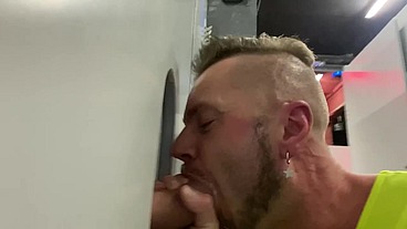 Huge dick in glory holes xxltoplondon