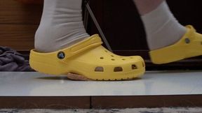 CROCS N SOCKS BREAD CRUSH