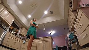 You Become Tiny Servant For Giantess Nikki Brooks (SD 720p WMV)