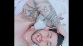 o boy quer me seduzir