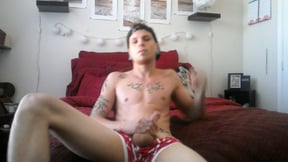 Amateur Inked Robbie Beats Off On Cam