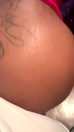 Dirty Diana Tries to Put on Her Pink Booty Shorts but It Doesn&#039;t Fit