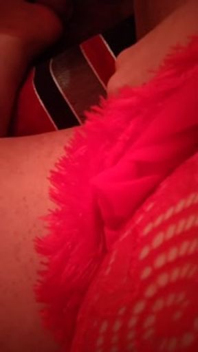 احب الجنس كثير و أعشق القضيب الكبير كسي بعمل النافورة