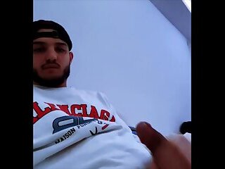 Jeunot turc grosse bite jouit