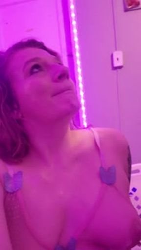 💛🚿Wishabella's Sensually Soaked 1st Golden Shower💛🚿