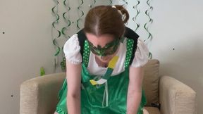 St Patrick’s Day Balloon Sit Pop