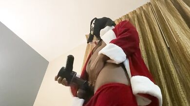 Santa Edging Out A Moaning Cumshot With A Sex Toy Wearing A Scream Mask