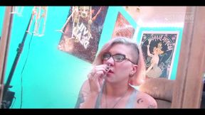 Mirror Sneezing