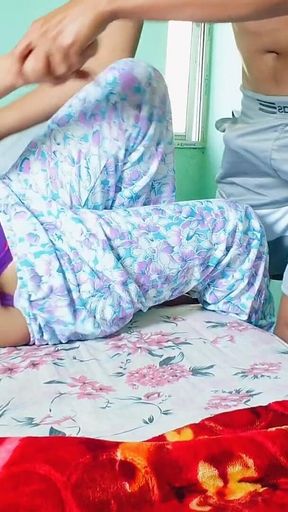 Indian Desi Beautiful GF Tight Pussy Hindi Audio Sex Mms, 18+ Desi GF BF Sex in Oyo Insta Mms Xxxx