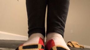 Wetting Cozy Grey Leggings and Christmas Socks & Playing with my Pee Puddle