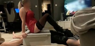 elle eduque son soumis