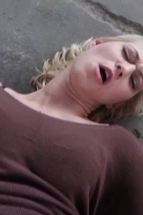 Public Pickups - Hot Blonde Amateur Linda Ray Fucks for Some Spending Money
