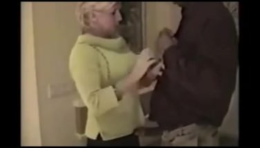 Fucking Hot Mom !