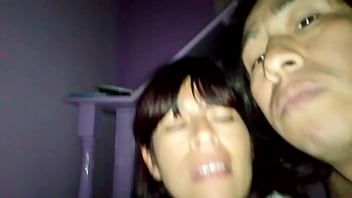 Cogiendo a mi hermanastra en su cuarto.