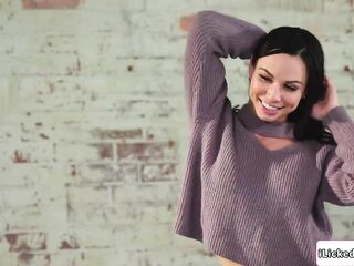 Eating her snatch in advance of this babe gets married