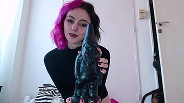Garden gnome and seahorse