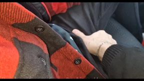 a random passerby got into the car and jerked off the taxi driver to cum!