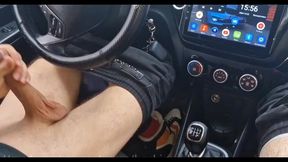 a random passerby got into the car and jerked off the taxi driver to cum!