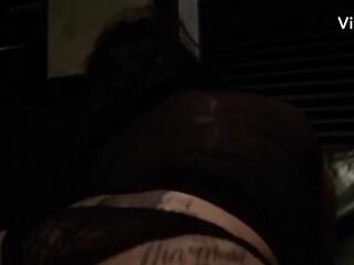 I show out