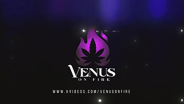 Gravei um vídeo tocando siririca e sentando no consolo pra mandar pro boy