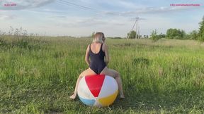 Hot fucking of a rare Jumbo beach ball and deflating it through an open valve