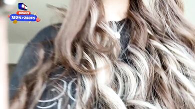 Big ass Tinder teen Egirl had her 1st NP and masturbates for you. FaceTime call