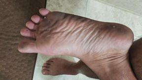 My Dirty Soles and Feet Close-Up Solo Foot Content