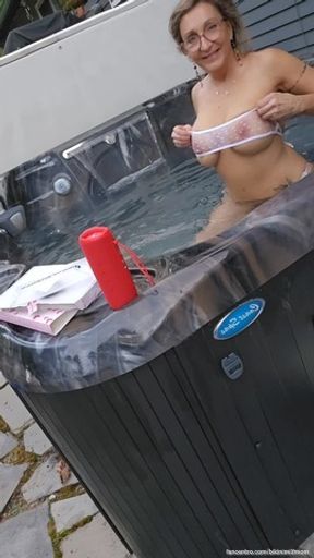 Bikini Hot Tub - Get Naked