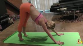 ”Yoga hottie assfucked in POV”