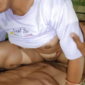 desi bhabhi ne squirt se devar ko nehla diya chudai ke waqt Hindi HD video sex