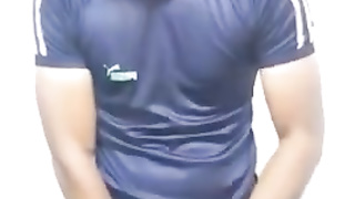 Masculine milking offf his humungous cock 22cm