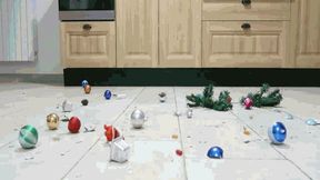 Christmas toys scattered on the floor WMV(1280x720)FHD
