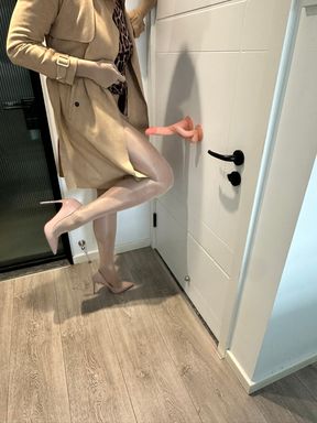 I tried different dildo in pantyhose and cummed really hard