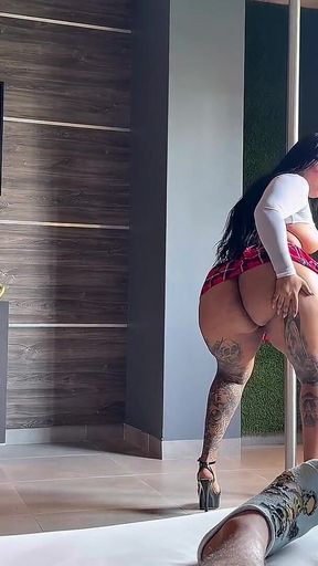 Big-butted Student Lets Her Ass Be Filled with Cum to Pass the Course