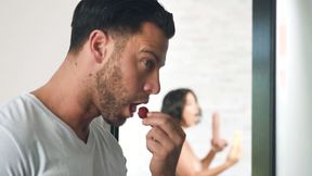 ”Buxom Girl LaSirena69 Cheats On Her BF With Roommate”