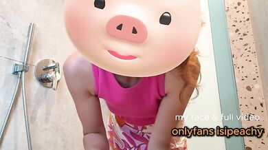 Risky vibrator play in hostel bathroom exhibitionist solo toy rubs wet pussy