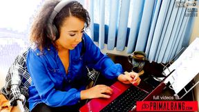 ”Dirty Talker Ebony Sizzler Gets Off On Calls”