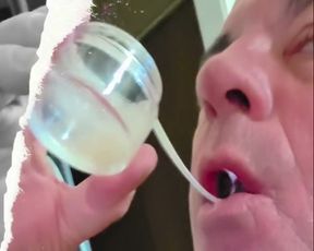 Cum bubbles